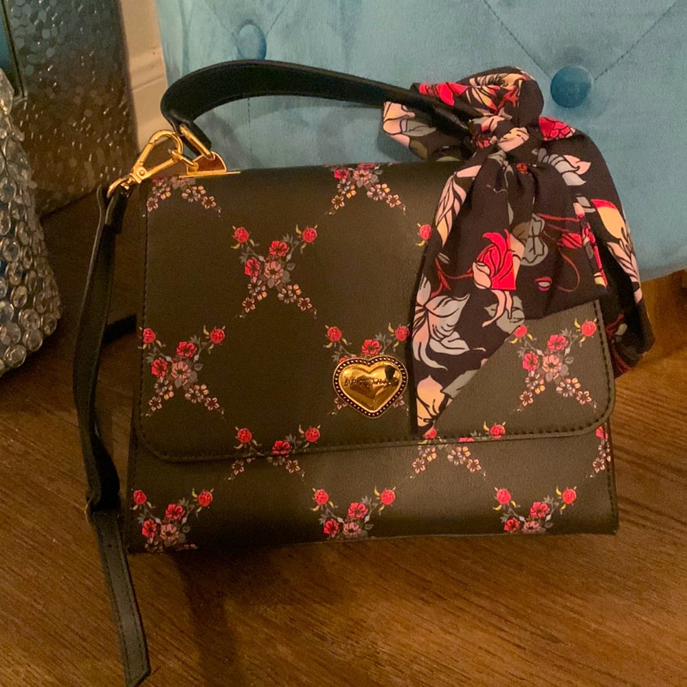 Floral black Betsy Johnson handbag